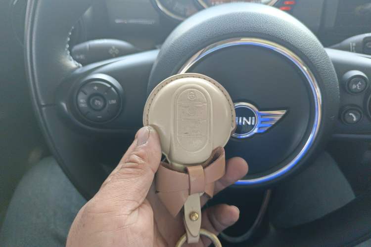 Used MINI 2014 1.5T COOPER Fun
