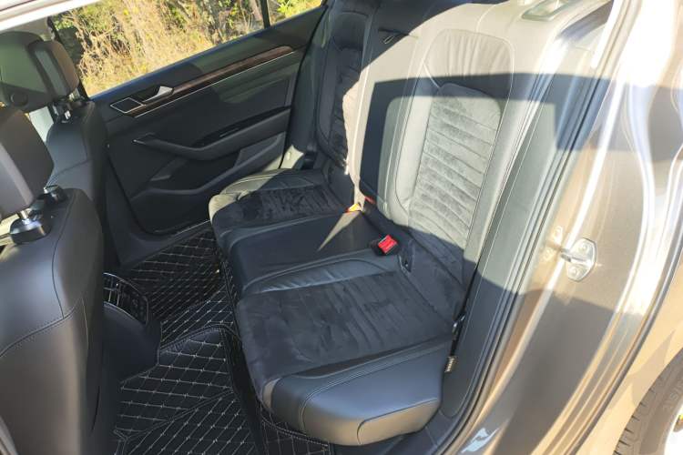 Used Volkswagen Magotan 2018 330TSI DSG Luxury Model