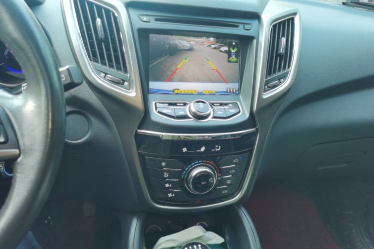 Used CHANGAN CS75 2014 2.0L Manual Luxury Version China IV Standard