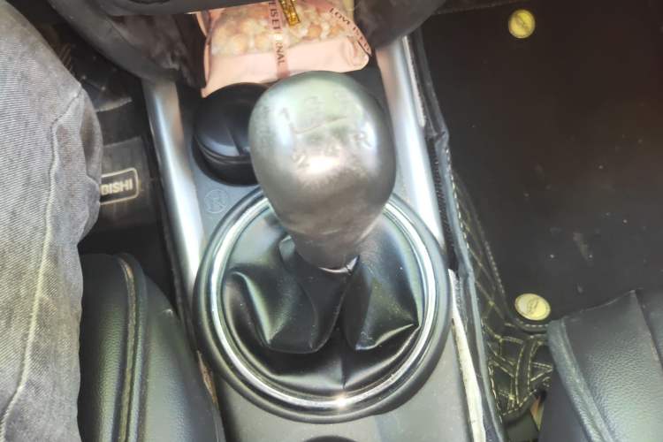 Used Mitsubishi ASX 2013 1.6L Manual Two-Wheel Drive Standard Edition
