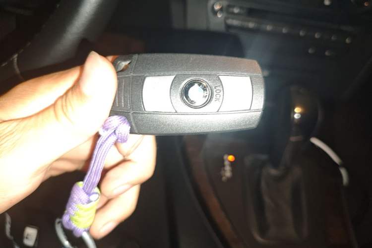 Used BMW 3 Series 2011 330i two-door coupe
