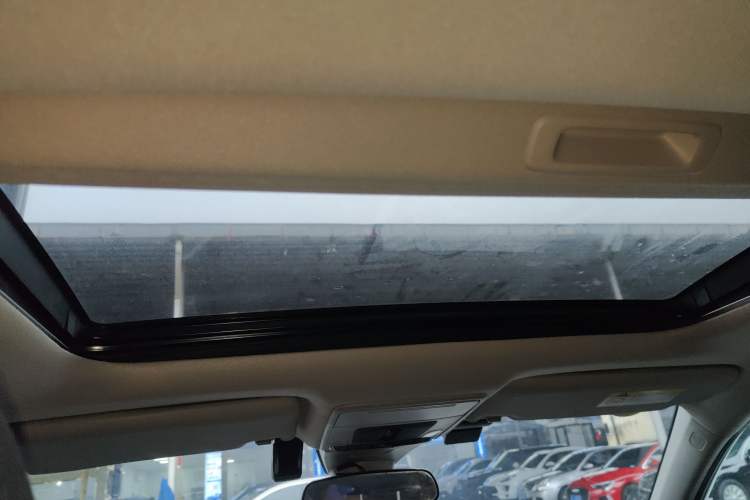 Used Honda Civic 2022 240TURBO CVT Dynamic Edition Headliner