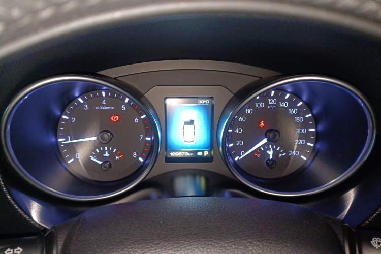 Used Haval H6 Coupe 2017 Red-Label 2.0T Automatic Two-Wheel Drive Elite Model Instrument Cluster