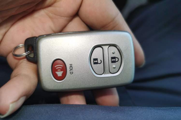 Used Toyota 4Runner  Vehicle Key