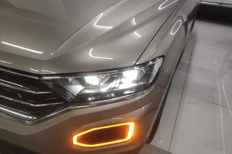 Used Volkswagen T-ROC 2020 230TSI DSG Two-Wheel Drive Advanced Version Left Front Headlight