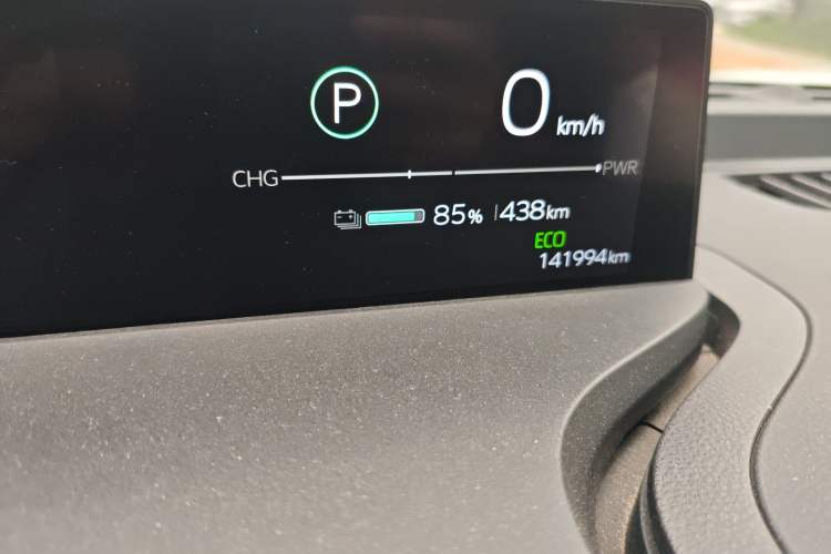 Used Toyota bZ3 2023 517 km Elite PRO Odometer Close Up