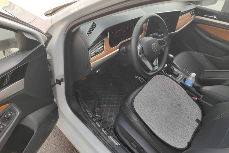 Used Volkswagen Bora 2023 200TSI DSG YueXing PRO Edition