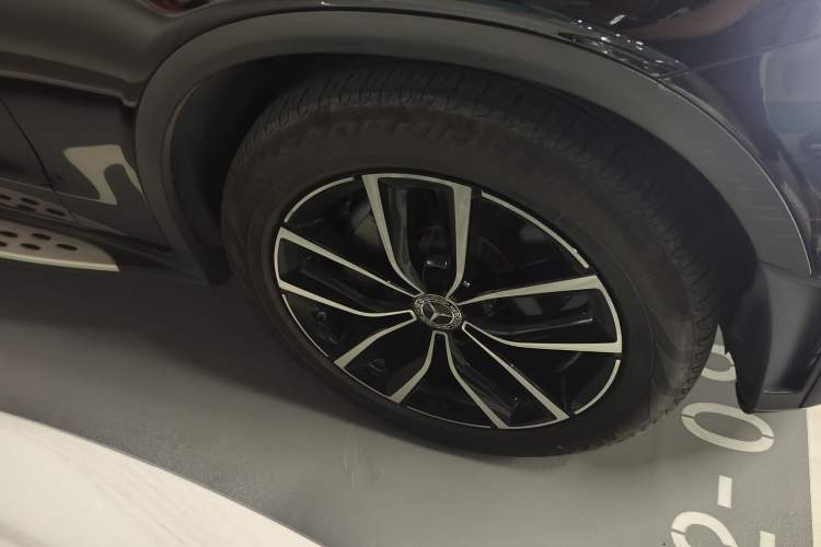 Used Mercedes-Benz GLC 2020 Facelift GLC 300 L 4MATIC Dynamic Edition