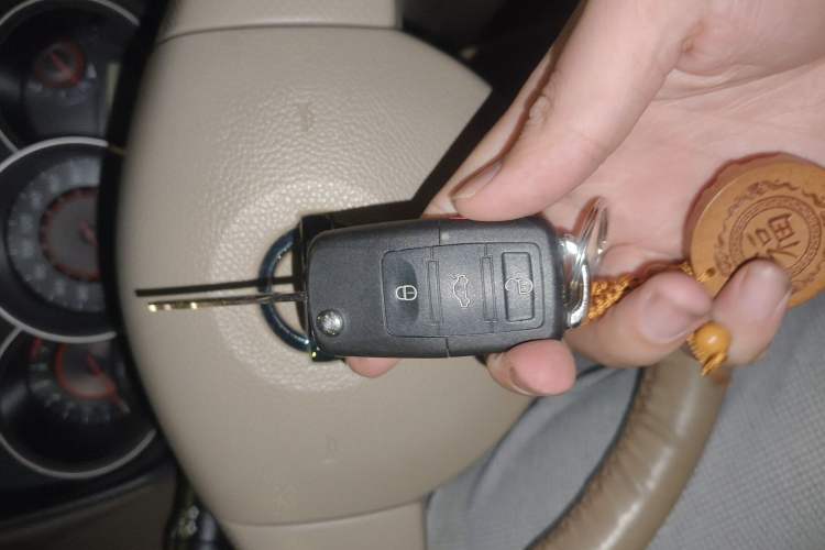 Used Nissan Sylphy 2012 Classic 1.6XE Automatic Comfort Edition Vehicle Key