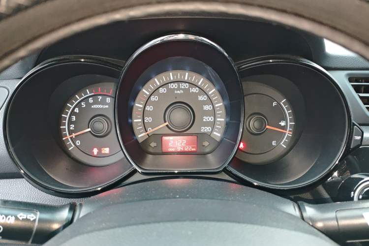 Used Kia K2 2011 Sedan 1.4L Manual Transmission GLS