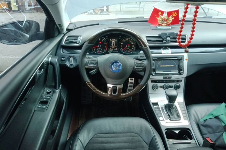 Used Volkswagen Magotan 2016 1.8TSI Luxury Comfort Model Steering Wheel