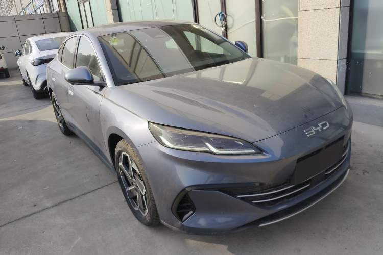 Used BYD Seal 06 New Energy 2024 DM-i 120KM Flagship Model Front Right 45 Deg
