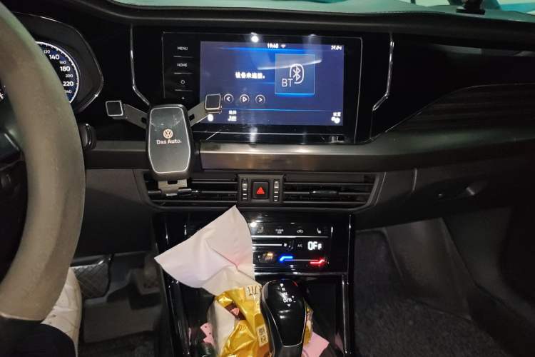 Used Volkswagen Passat New Energy 2020 430 PHEV Hybrid Elite Edition China VI Standard Audio And AC Panel