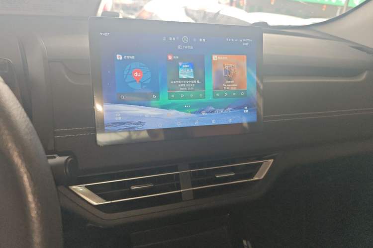 Used BYD Yuan New Energy 2019 EV360 Smart Connect Enjoyment Model Audio And AC Panel