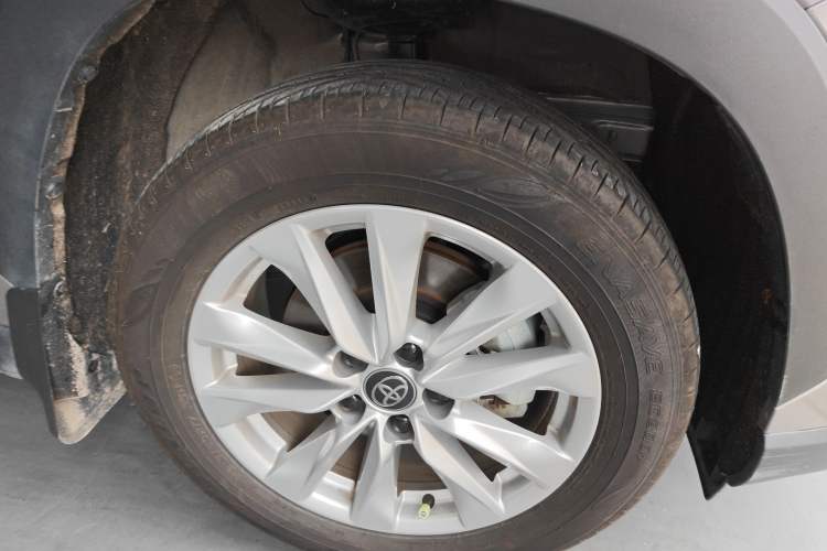 Used Toyota Corolla Cross 2024 2.0L Flagship Edition Right Front Wheel Hub