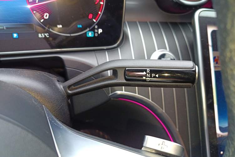 Used Mercedes-Benz C-Class 2023 C 260 L Bright Night Sports Edition Gear Lever