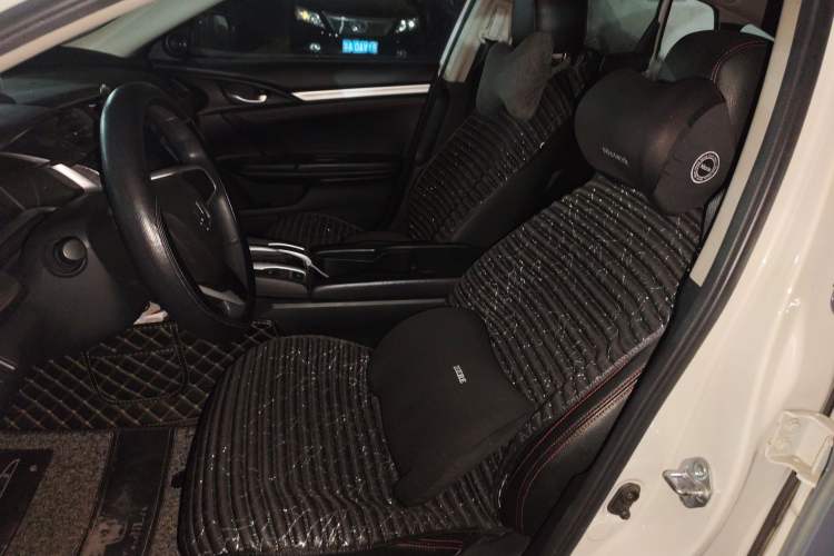 Used Honda Civic 2019 220TURBO CVT Dynamic Edition China VI Emission Standard Left Front Seat