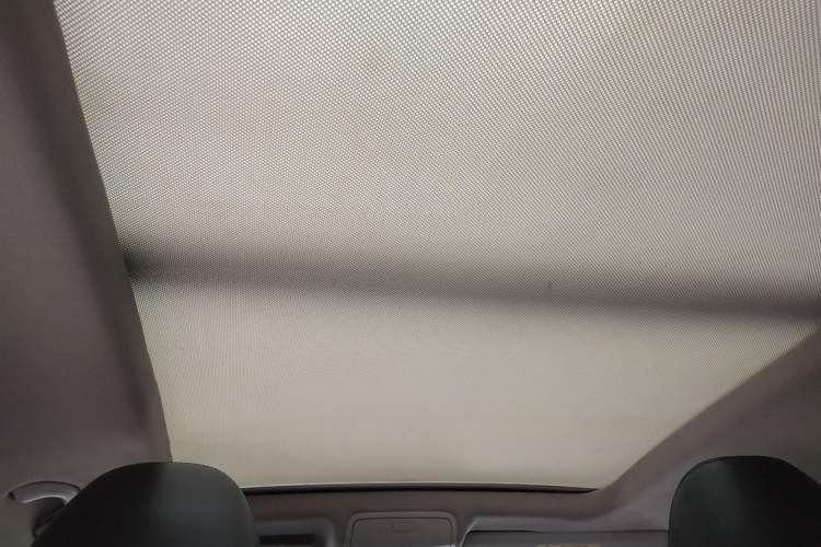 Used Volkswagen Tiguan 2015 1.8TSI Automatic All-Wheel-Drive Luxury Model Headliner