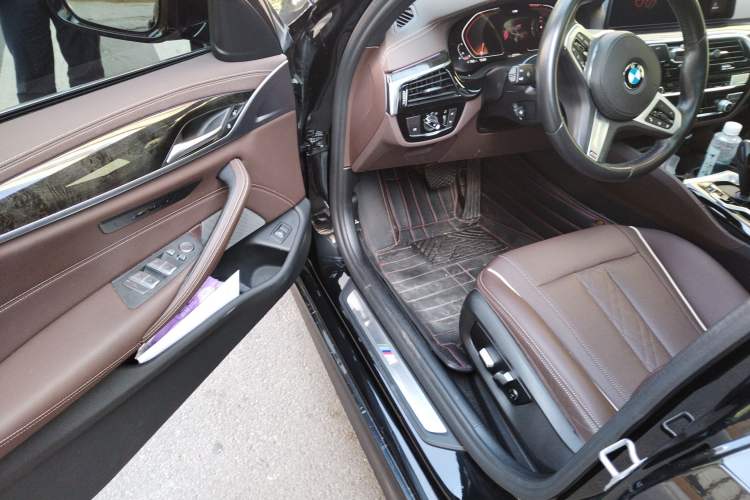 Used BMW 5 Series 2022 Restyled 525Li M Sport Package
