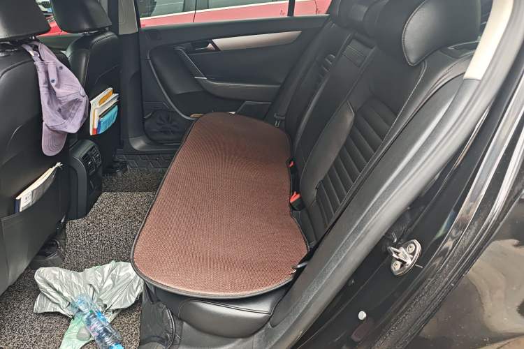 Used Volkswagen Magotan 2013 1.8TSI Premier Model
