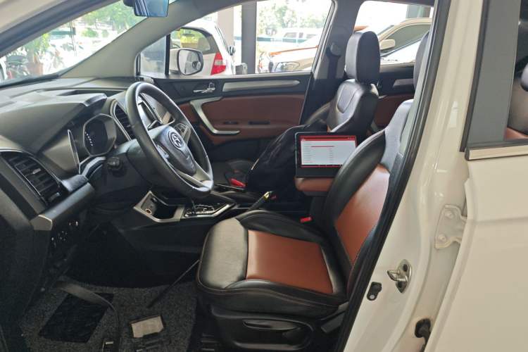 Used JAC Refine S3 2014 1.5L CVT Luxury Version