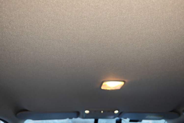 Used Nissan Navara 2017 2.5L Automatic 2WD Luxury Edition QR25
