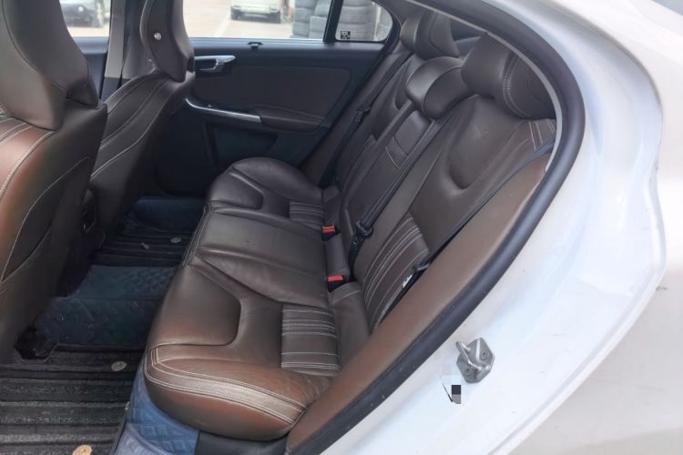 Used Volvo S60 New Energy 2015 S60L E-Drive Hybrid T6 Smart Drive Edition Left Rear Seat