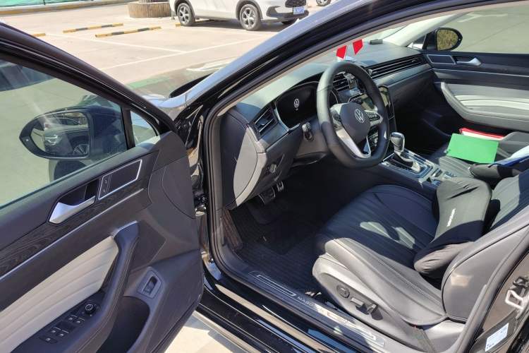 Used Volkswagen Magotan 2026 30 Million Vehicles Selected Model 380TSI DSG Luxury Edition Driver Seat