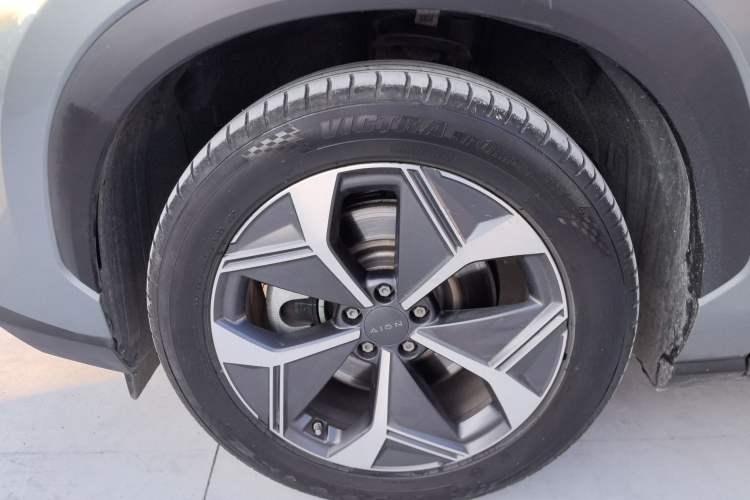 Used AION V 2022 Plus 70 Smart Edition Ternary Lithium Exterior 3