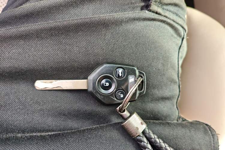 Used Subaru Outback 2014 2.5i Yashang Elite Edition Vehicle Key