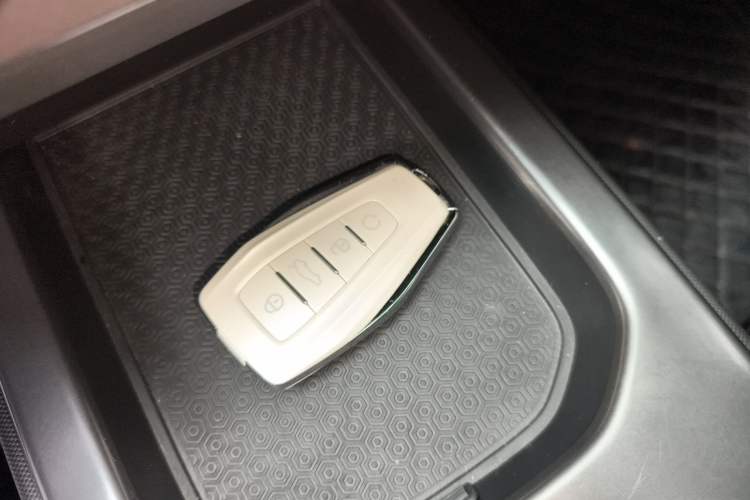 Used Geely Auto Cowboy 2025 1.5TD Trendy Play Edition Interior 1