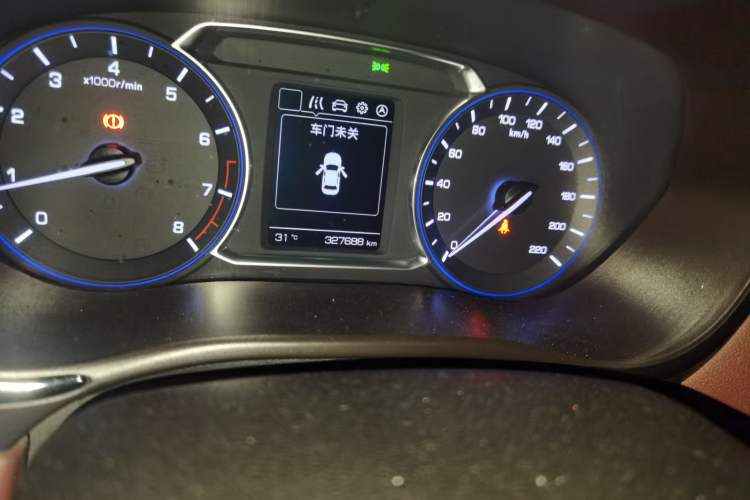 Used CHANGAN Lingxuan 2017 1.5T Manual Joyful & Happy Model