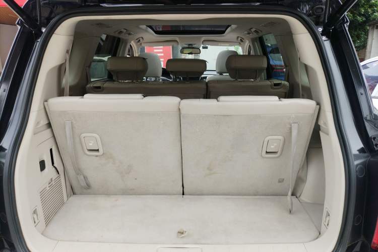 Used GAC Trumpchi GS8 2017 320T Two-Wheel Drive Luxury Smart Connectivity Version (7 Seats) Trunk