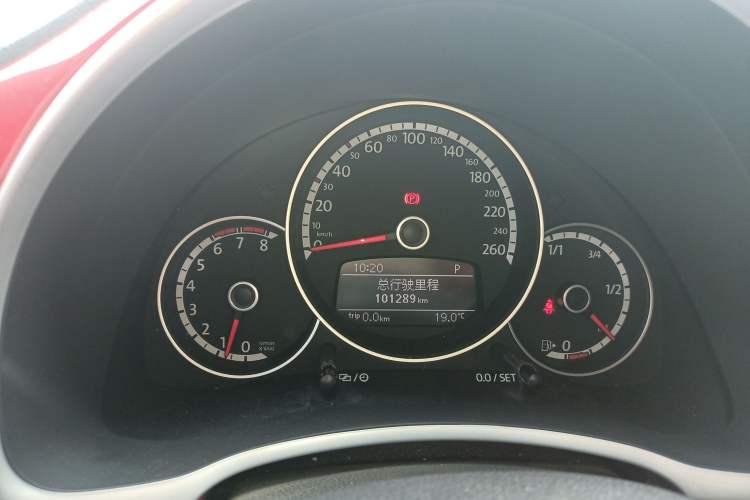 Used Volkswagen Beetle 2015 180TSI model
