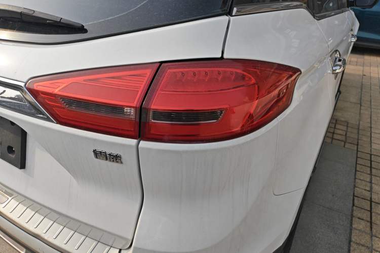 Used Geely Auto Emgrand X7 Sport 2016 1.8TD Automatic ZhiZun Version