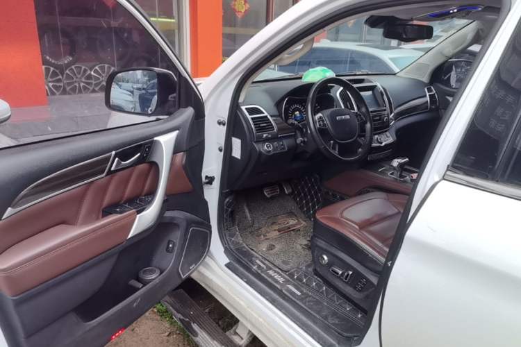 Used Haval H9 2017 2.0T Gasoline 4x4 Luxury 7-Seater