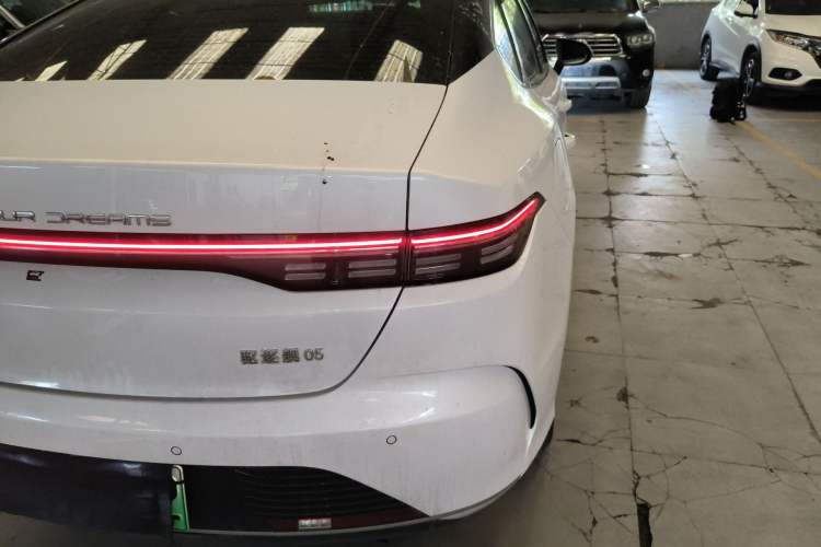 Used BYD Destroyer 05 2024 Honor Edition DM-i 120KM Luxury Model Right Rear Taillight