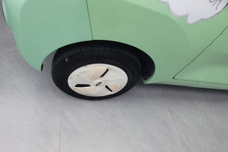 Used Chery QQ Ice Cream 2022 170km Sundae Phosphate Lithium-Ion
