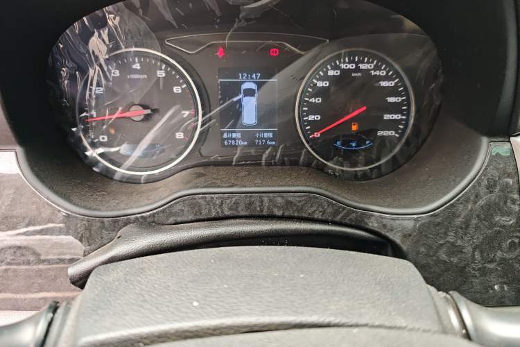 Used JAC Refine M4 2016 2.0L Manual Luxury Version