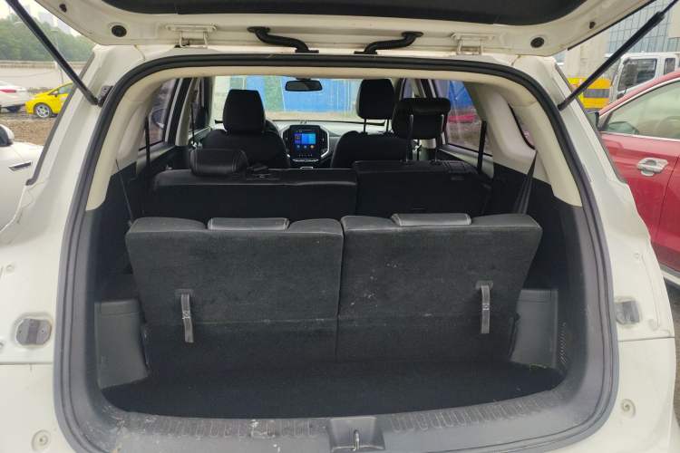 Used Baojun 530 2021 Global Car Anniversary Edition 1.5T CVT Luxury Model 7 Seats
