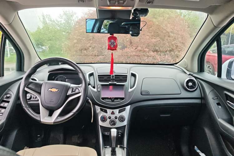 Used Chevrolet Trax 2016 1.4T Automatic Two-Wheel Drive Luxury Version Center Console