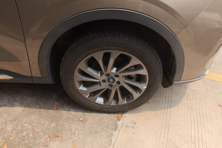 Used Ford Equator 2021 EcoBoost 225 Premier 6-Seater Right Front Wheel Hub