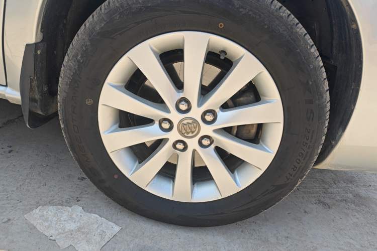 Used Buick GL8 2014 2.4L Classic Edition
