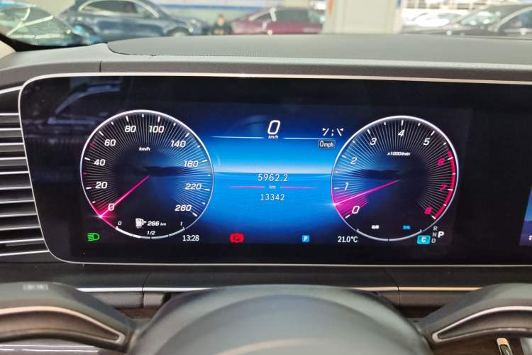 Used Mercedes-Benz GLS-Class 2023 GLS 450 6-seater U.S. version
