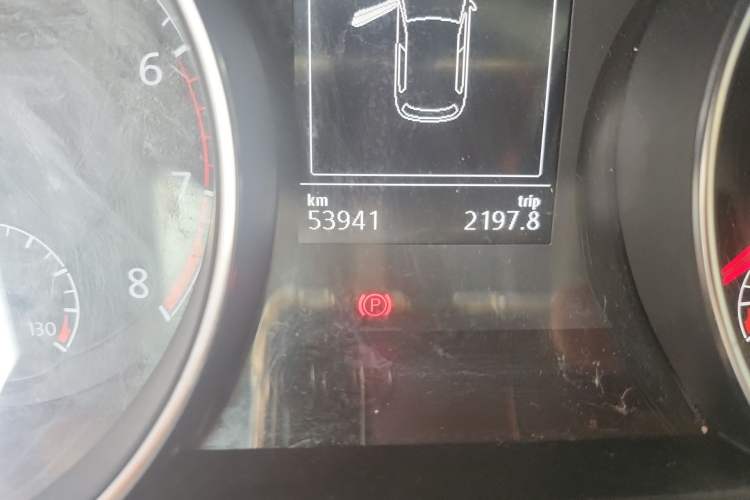 Used Volkswagen Golf 2018 230TSI Automatic Luxury Version Odometer Close Up