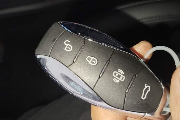 Used Hongqi HS3 PHEV 2024 PHEV 115km Jingwei Edition Vehicle Key