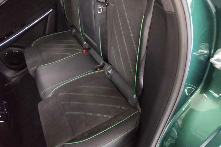 Used VOYAH FREE 2025 318 259 km All-Wheel-Drive Exploration Edition
