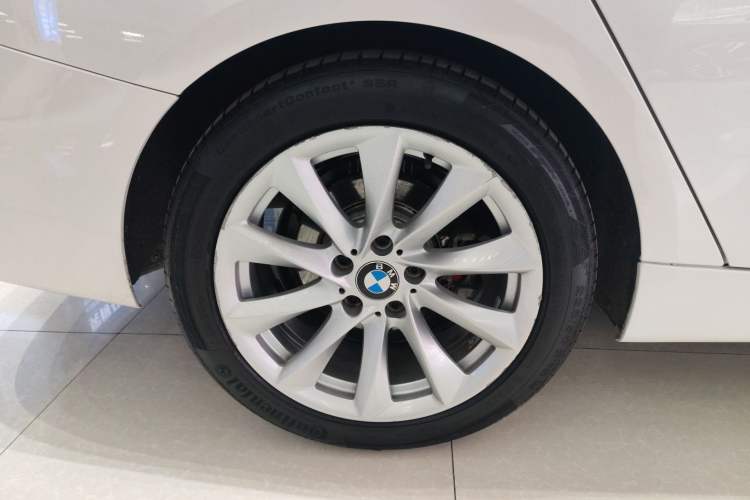 Used BMW 3 Series GT 2019 320i Sport Edition Exterior 5