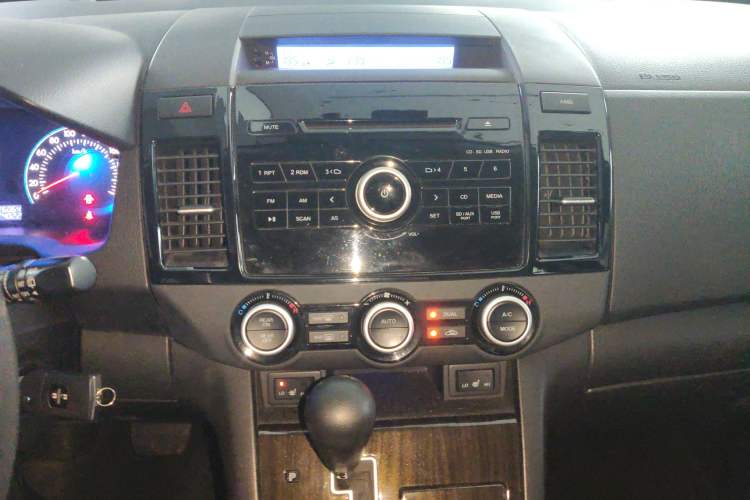 Used Mazda Mazda 8 2015 2.5L Elite Edition