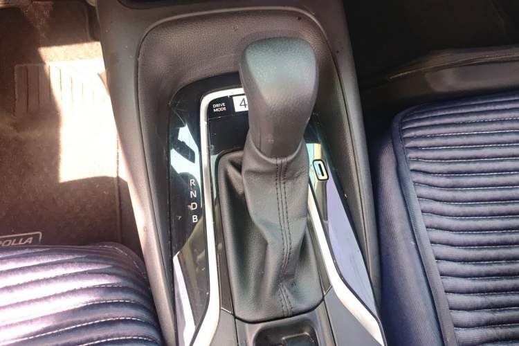 Used Toyota Corolla 2021 Dual-Engine 1.8L E-CVT Pioneer Edition
